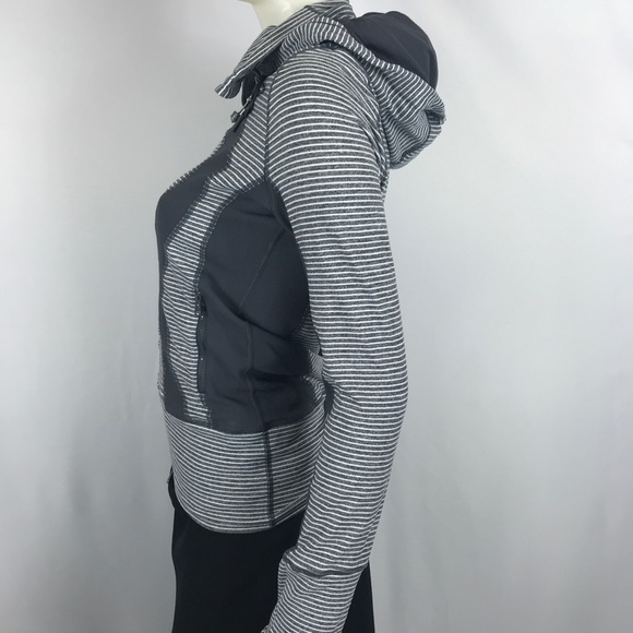 Lululemon Stride Jacket Size 2 - Picture 6 of 12